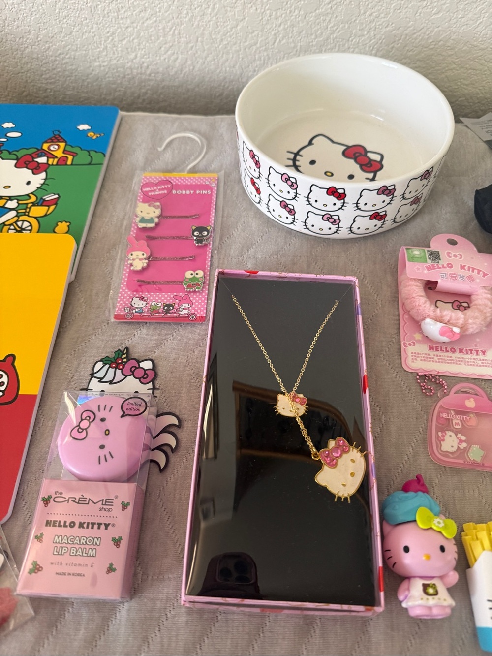 Hello Kitty Bundle New - Picture 3 of 5